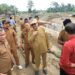 Pj Bupati Azwardi Minta Rekanan Pelaksana Proyek Bendungan Krueng Pase Cari Solusi Yang Tepat