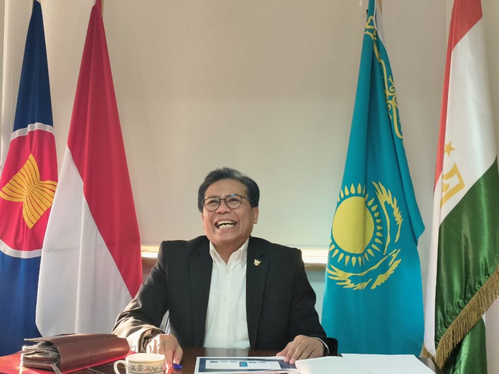 Dubes Kazakhstan Raih Juara II Kategori Social Media Awards 2023 Kemenlu RI