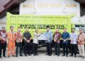 Dukung Kebersihan Aceh Utara, PT Pupuk Iskandar Muda Serahkan Bantuan 1 Unit Truk Sampah Melalui Program TJSL